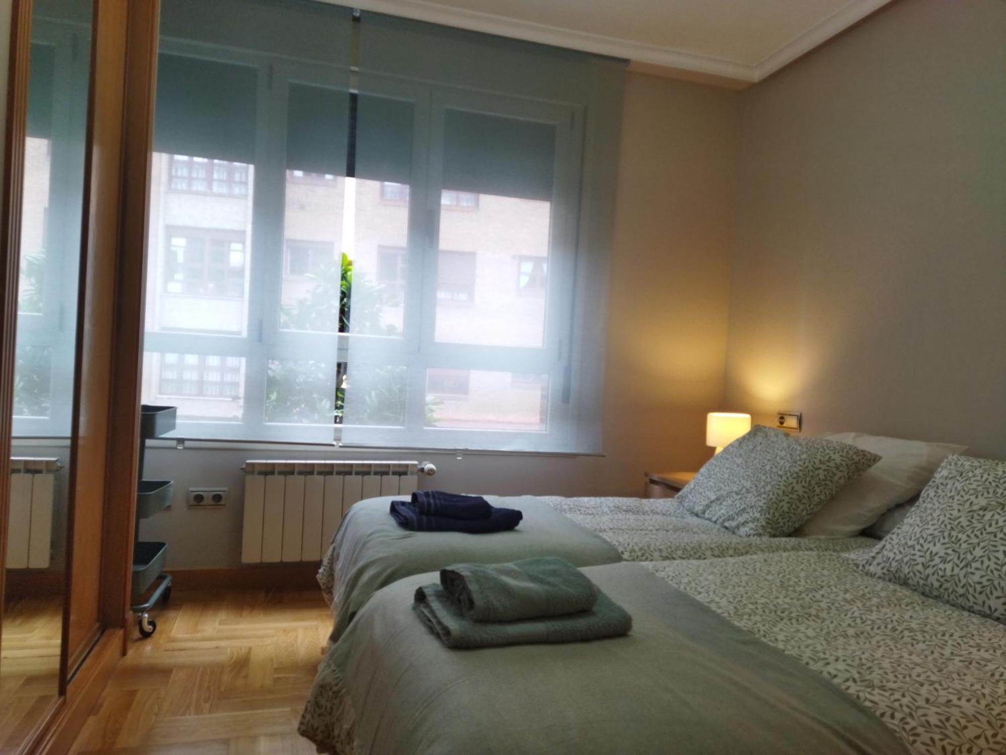 Centrico Apartamento Oviedo Parking Y Wifi Gratuitos Admite Mascotas Екстериор снимка